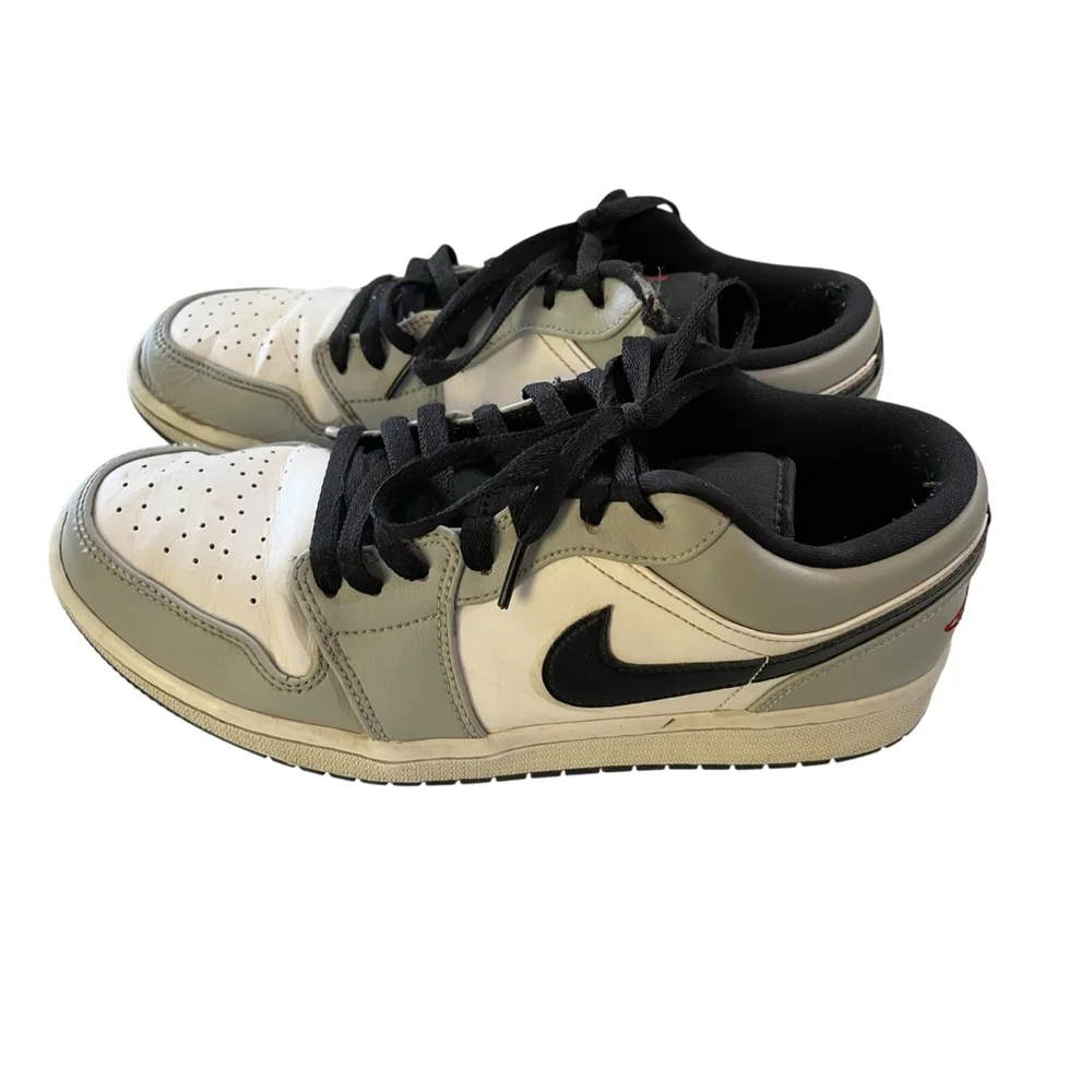 Nike Air Jordan 1 Low Sneakers Shoes Men's Size 9.5 Gray White 553558-030 Casual